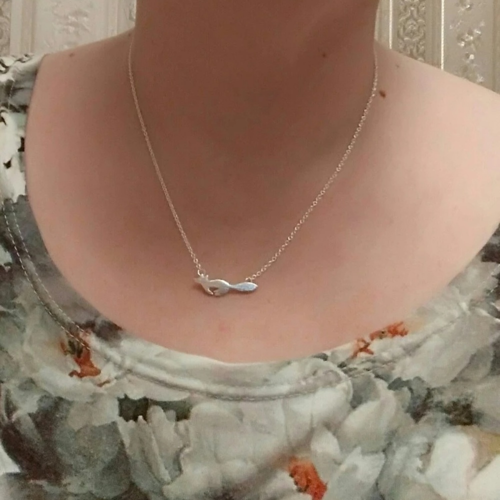 Dainty Fox Necklace - Picture 3 of 6